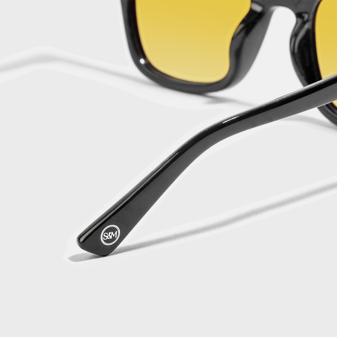 black yellow tample closeup