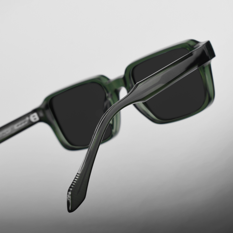 BACK CLOSE UP GEEN-W-B-L