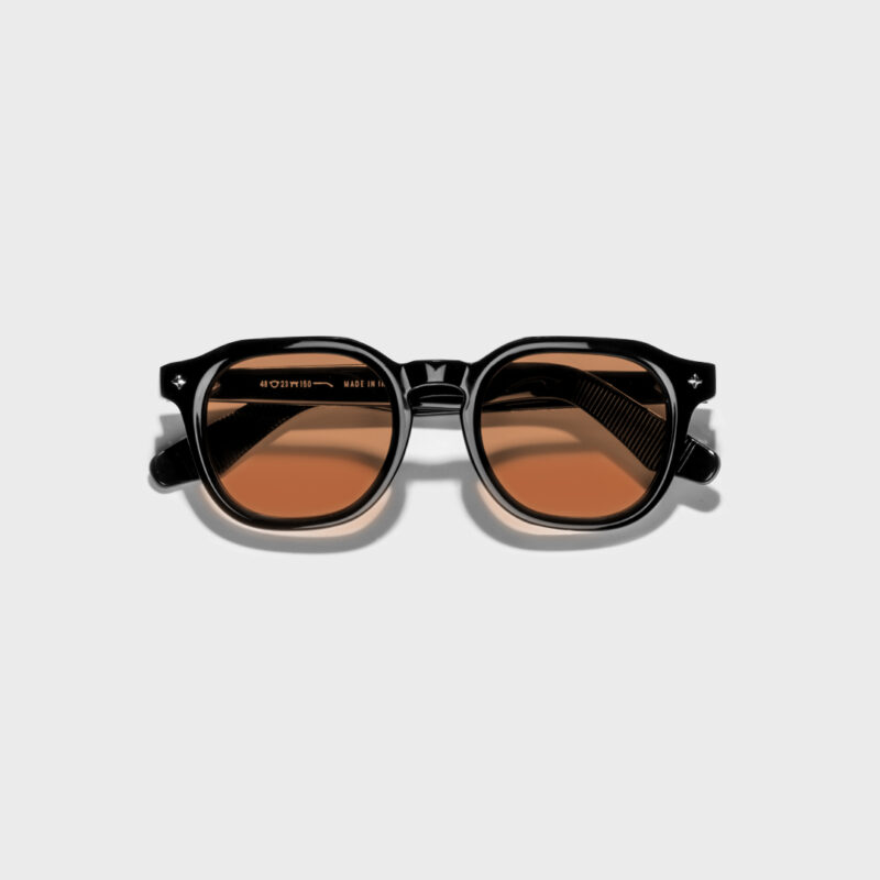 fold front angle black magma 2